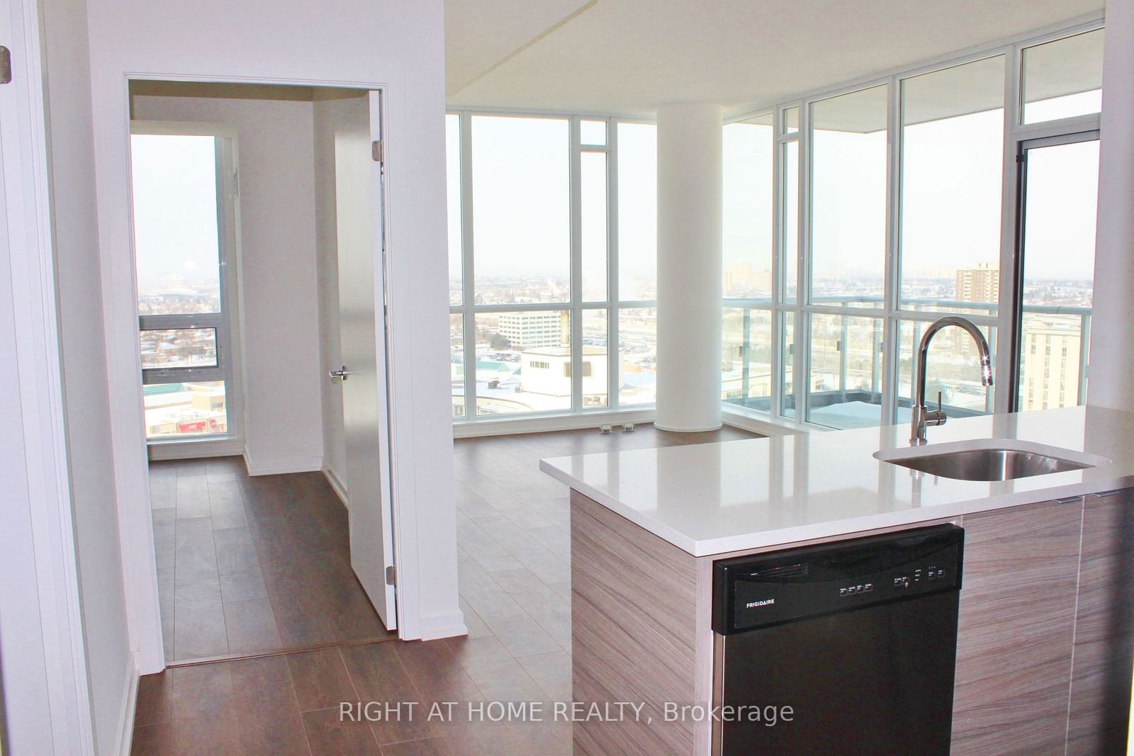 62 Forest Manor Rd, unit 2103 for rent - image #2