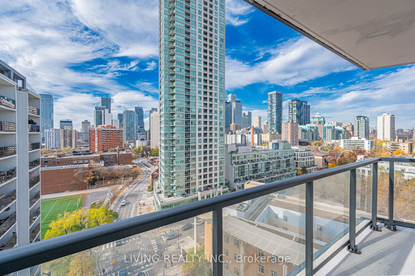 159 Wellesley St E, unit 609 for sale