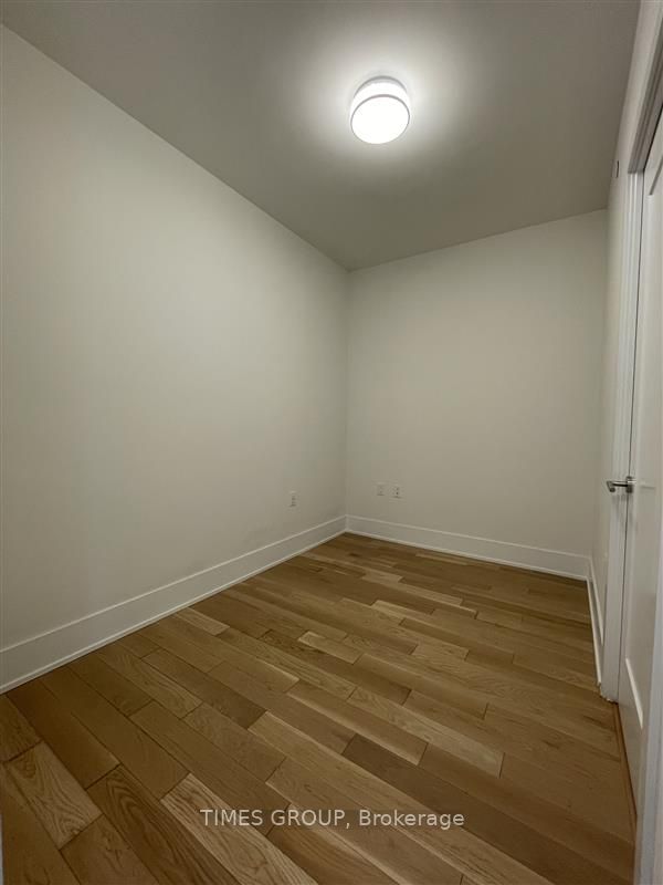 585 Bloor St E, unit 4221 for rent