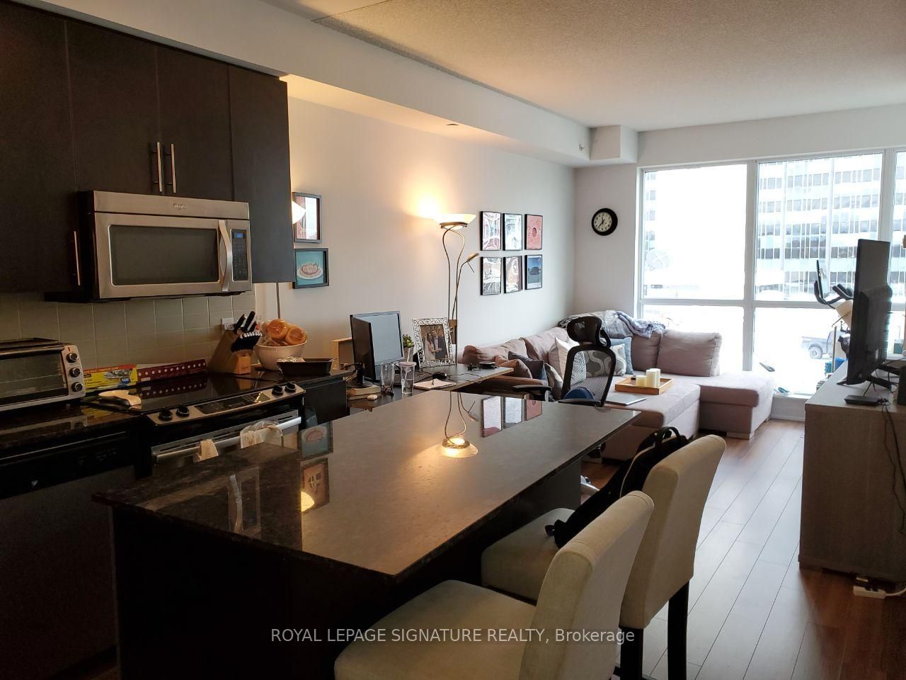 60 Berwick Ave, unit 617 for rent