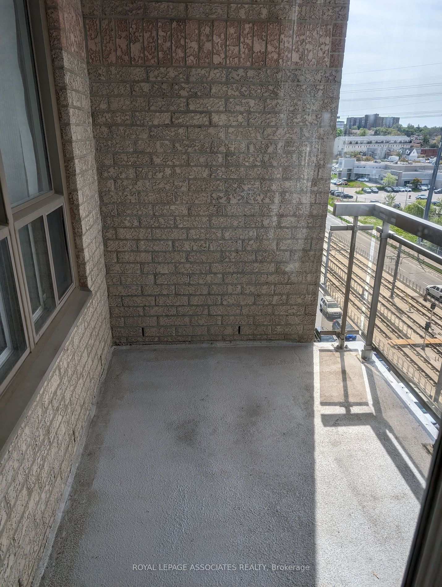 1720 Eglinton Ave E, unit Lph11 for rent