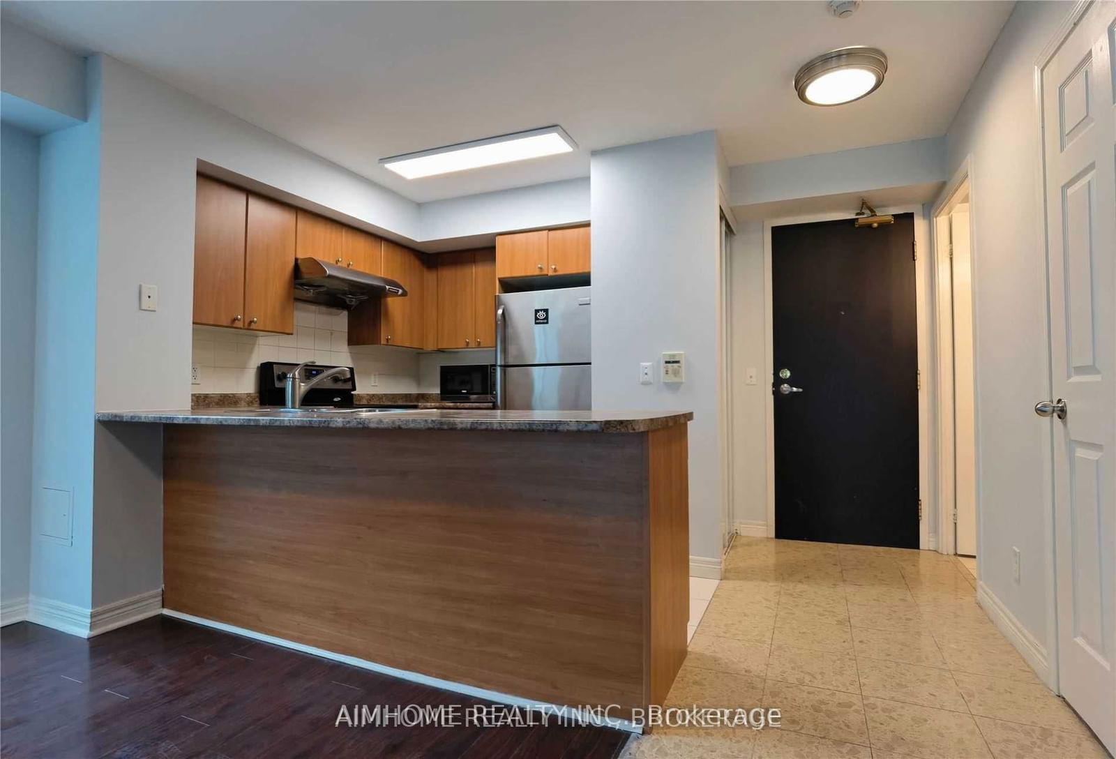 51 Lower Simcoe St, unit 1719 for rent