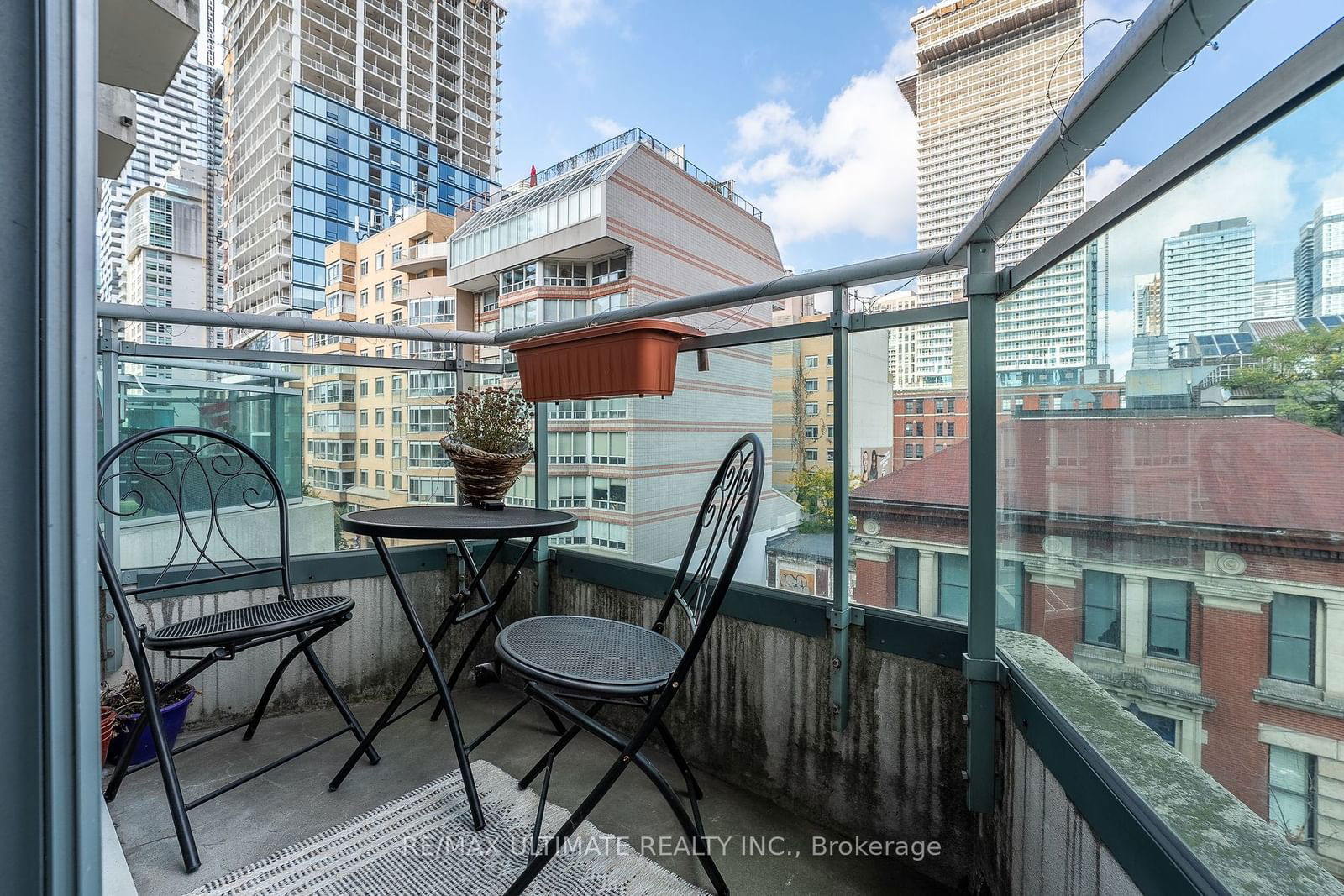 77 Lombard St, unit 508 for sale - image #11