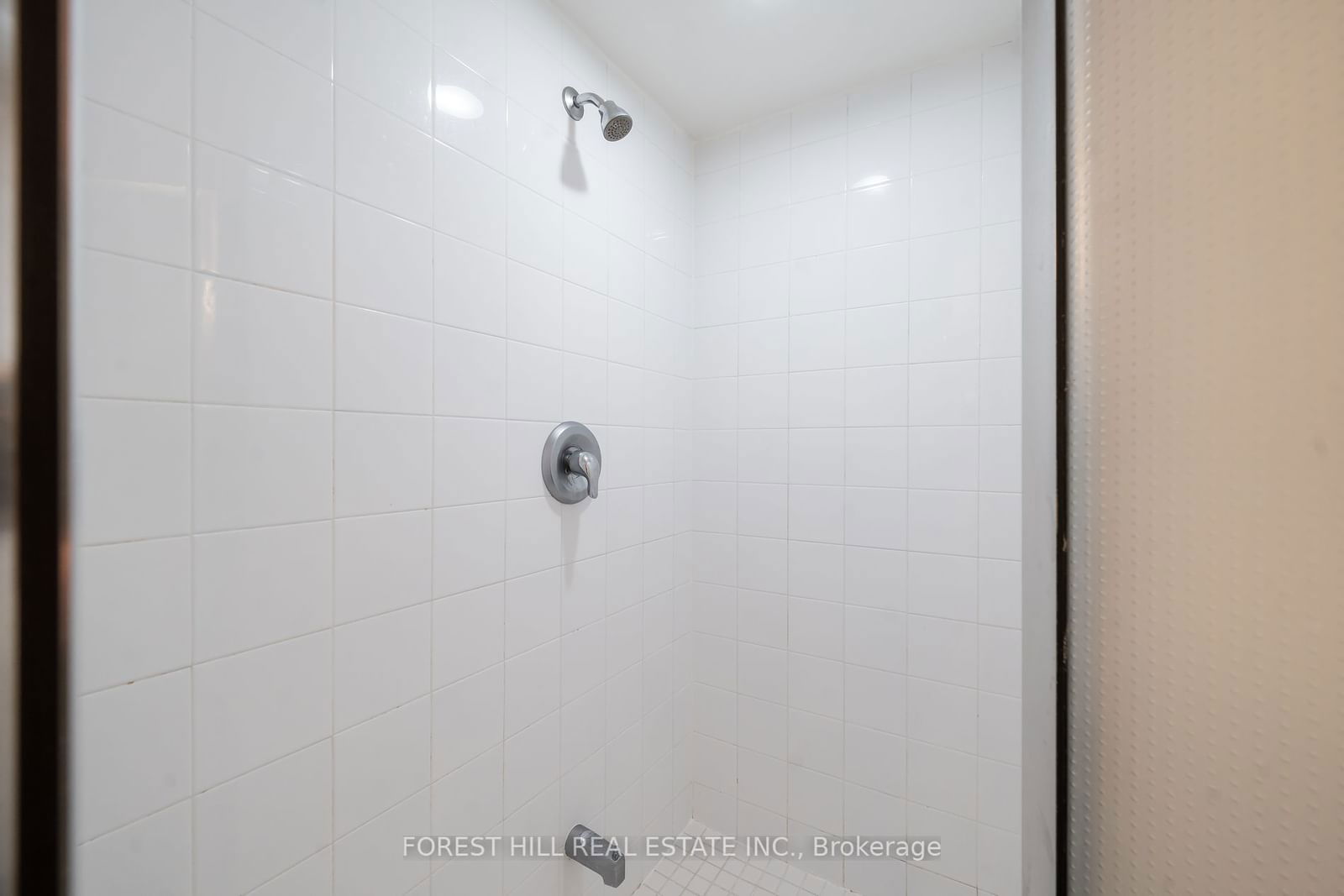 1055 Bay St, unit 201 for sale - image #29