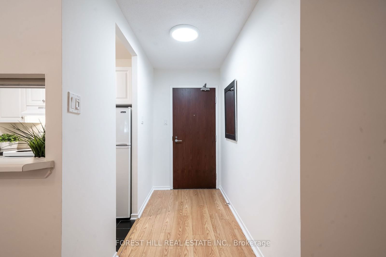 1055 Bay St, unit 201 for sale - image #3