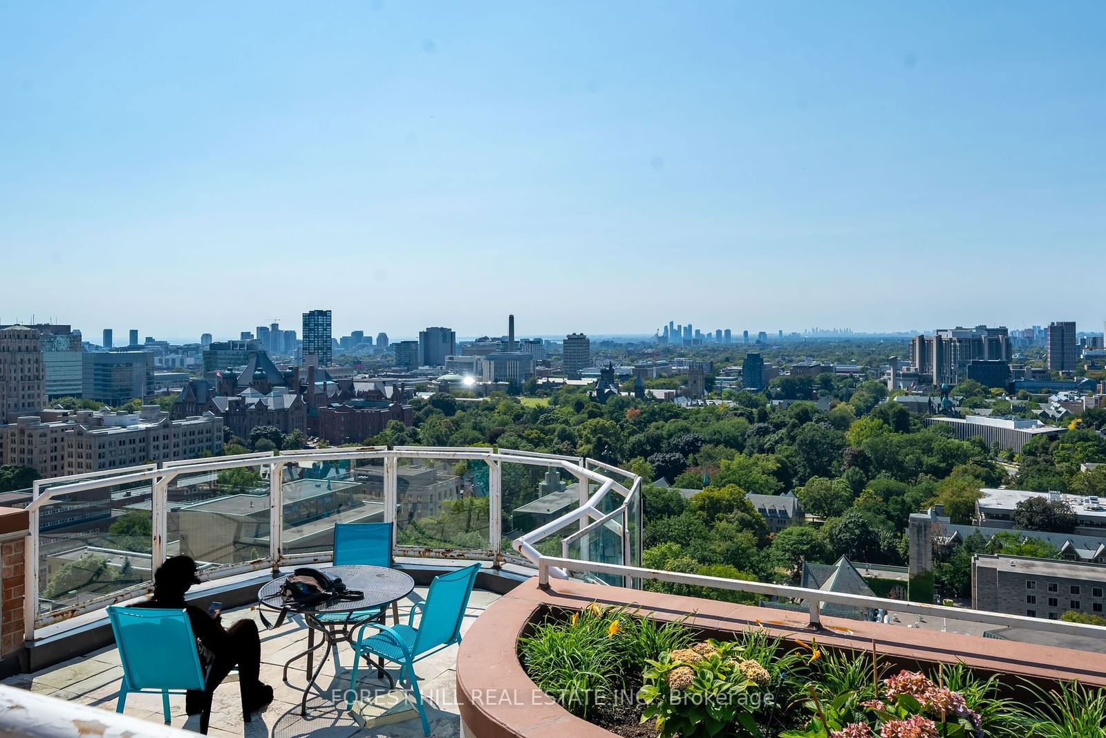 1055 Bay St, unit 201 for sale - image #31