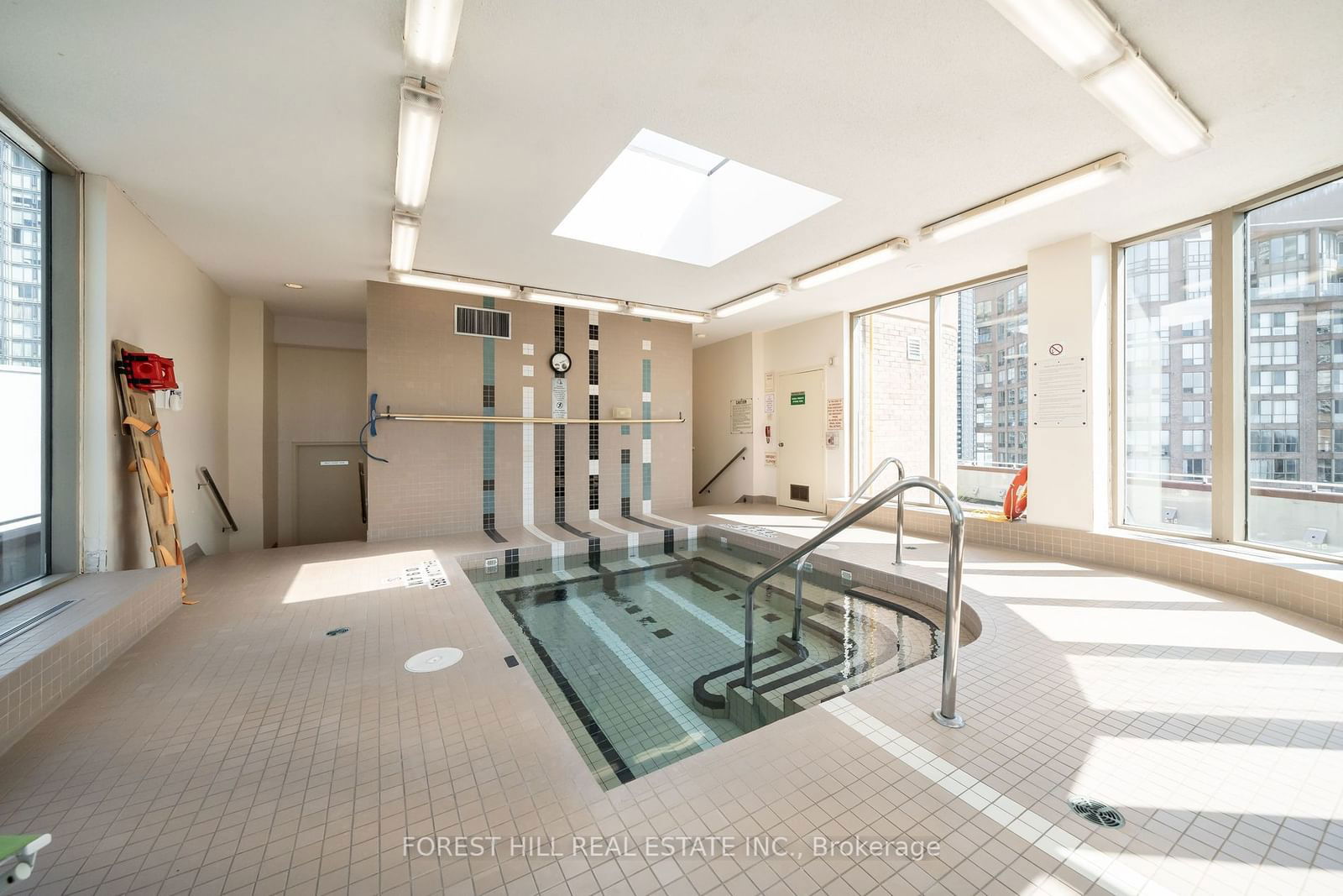 1055 Bay St, unit 201 for sale - image #33