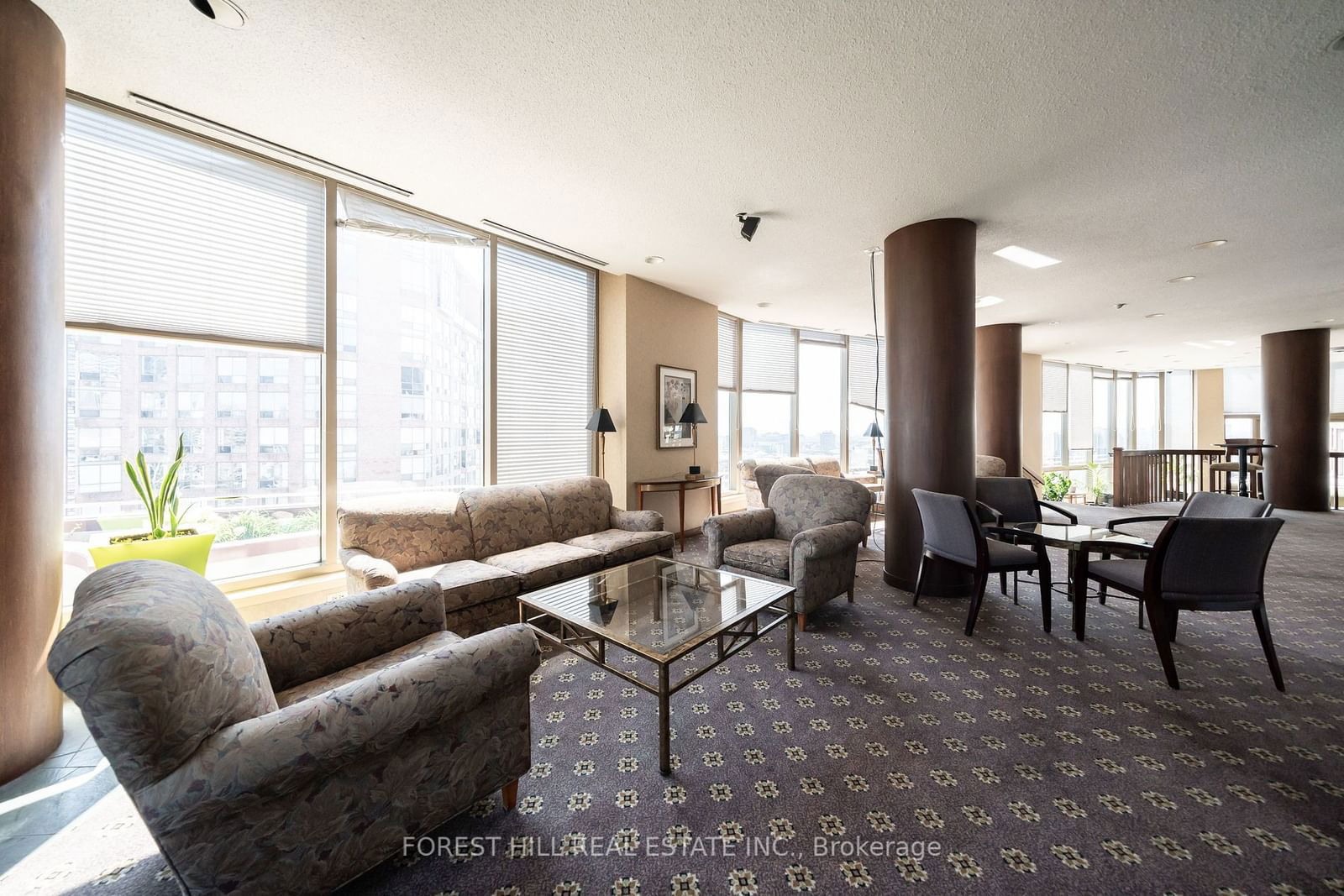 1055 Bay St, unit 201 for sale - image #35