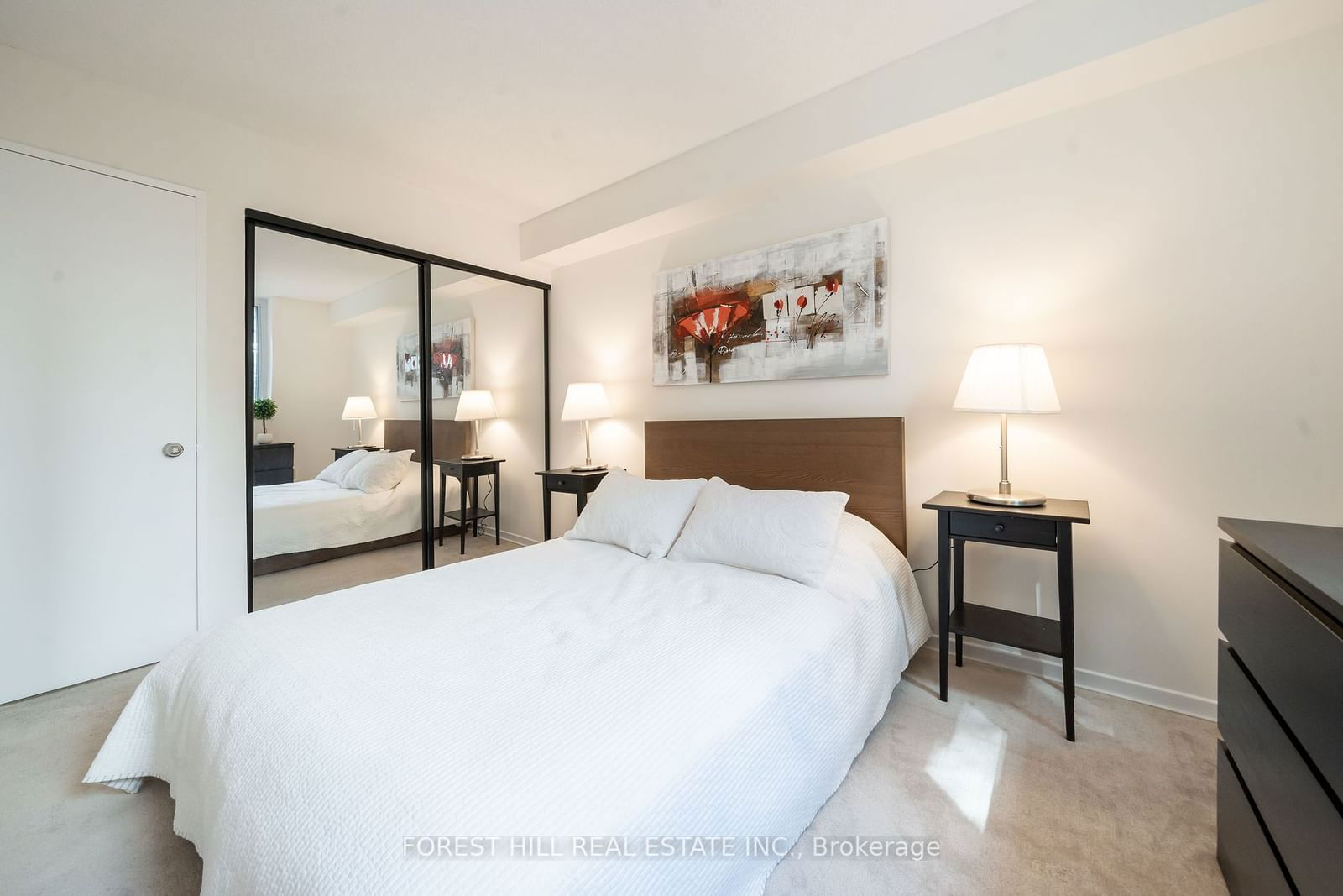 1055 Bay St, unit 201 for sale - image #6