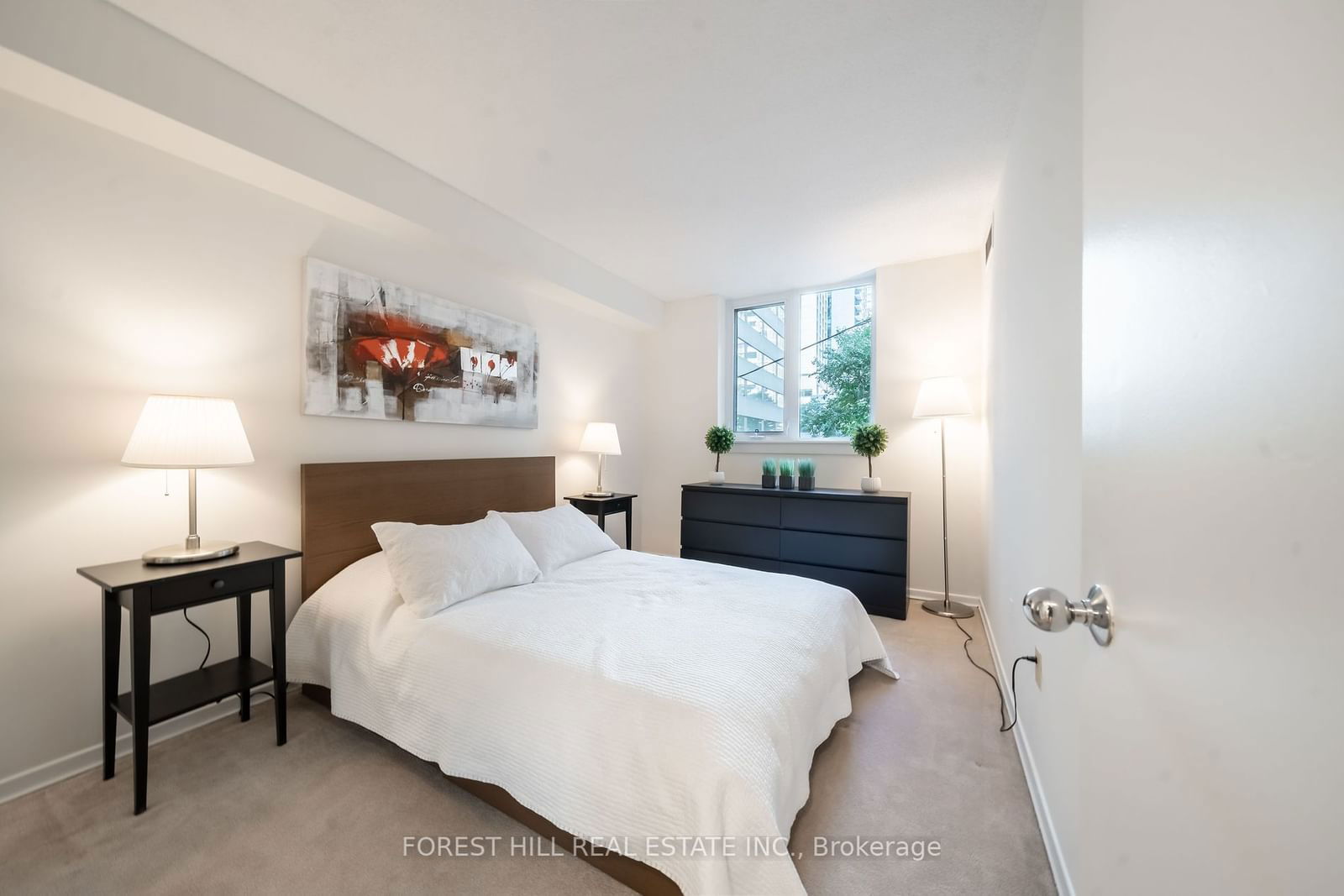 1055 Bay St, unit 201 for sale