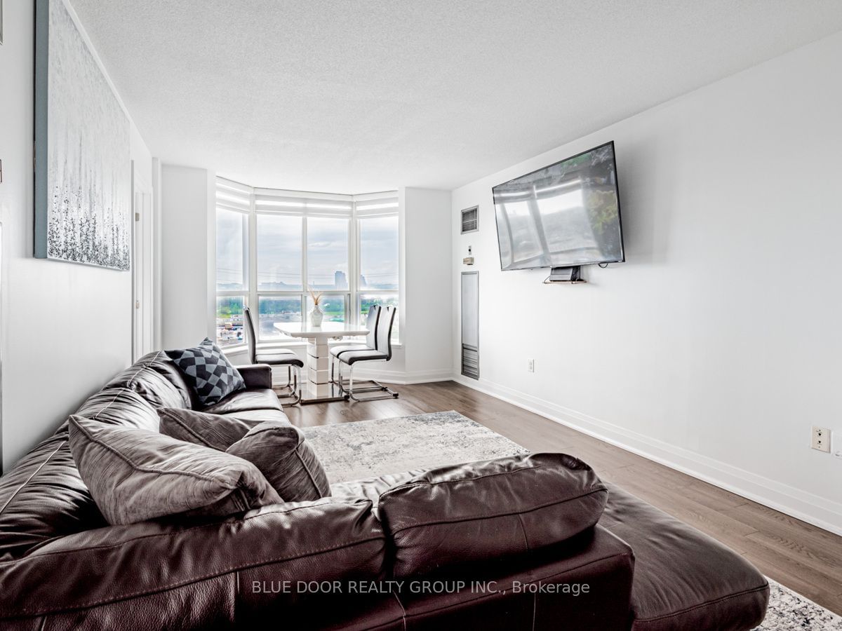 21 Overlea Blvd, unit 1004 for sale - image #8