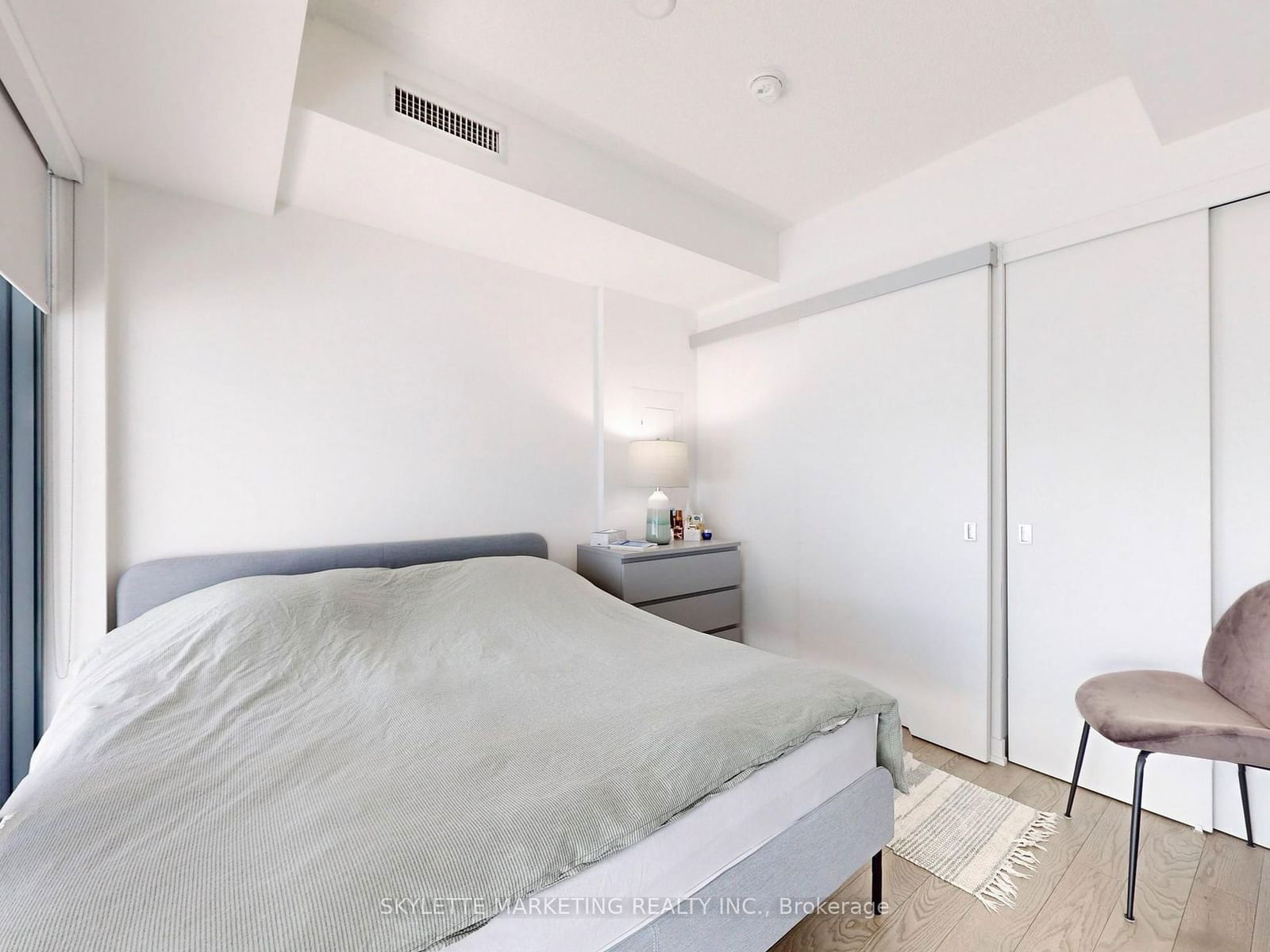 25 Richmond St E, unit 1411 for sale - image #21