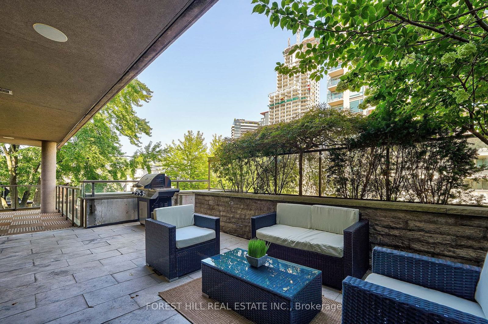 100 Yorkville Ave, unit 304 for sale