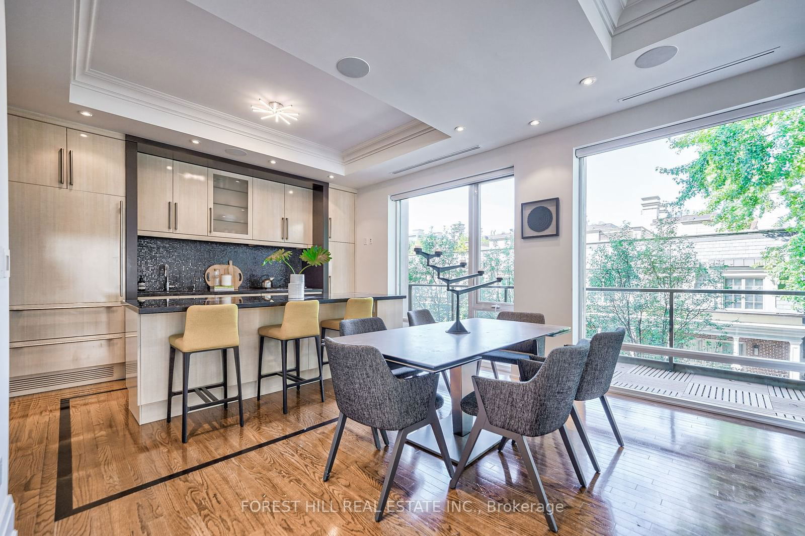 100 Yorkville Ave, unit 304 for sale - image #3