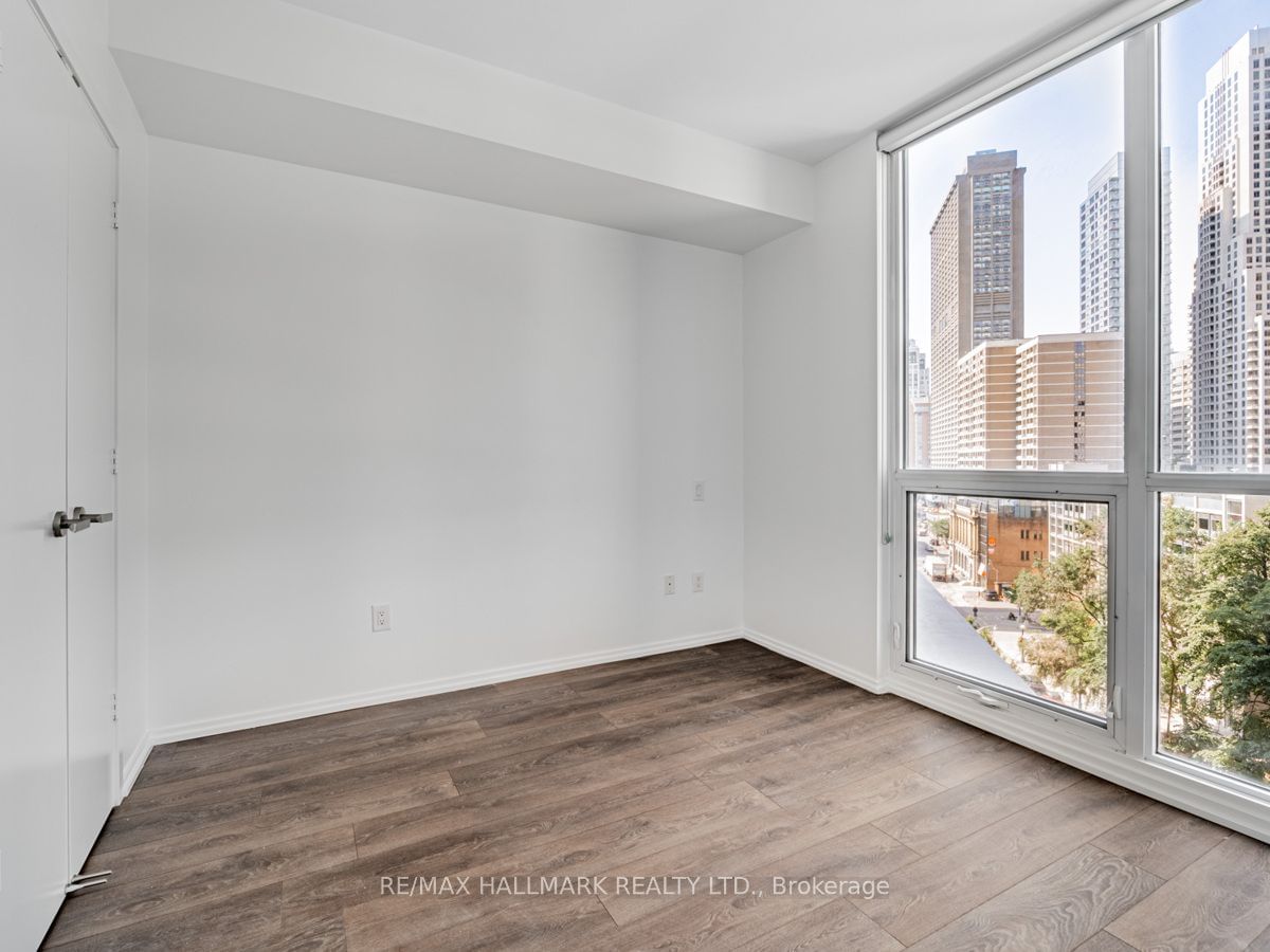 45 Charles St E, unit 907 for rent - image #18