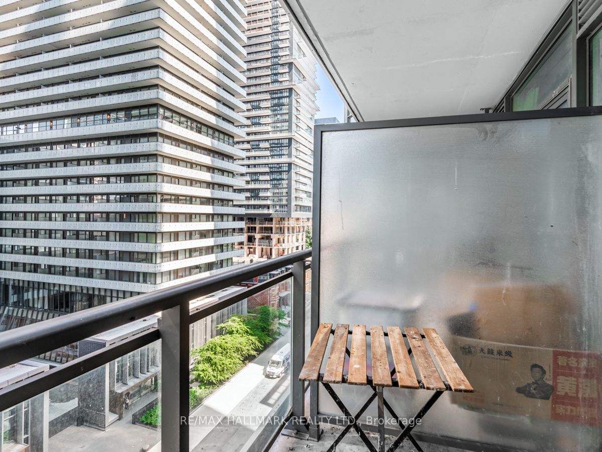 45 Charles St E, unit 907 for rent - image #25