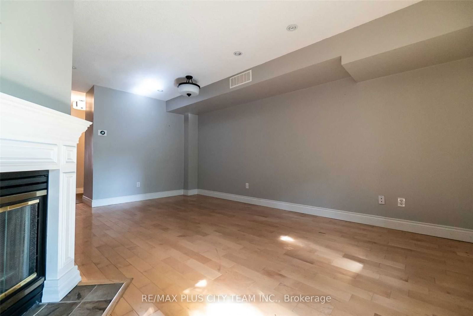 801 King St, unit Th 8C for rent - image #8