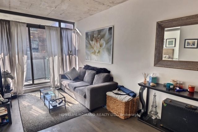 461 Adelaide St W, unit 432 for rent