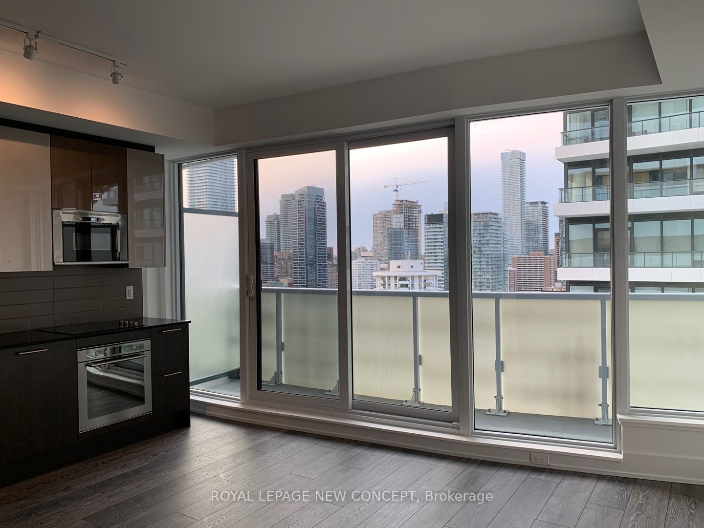 403 Church St, unit 2907 for sale - image #6