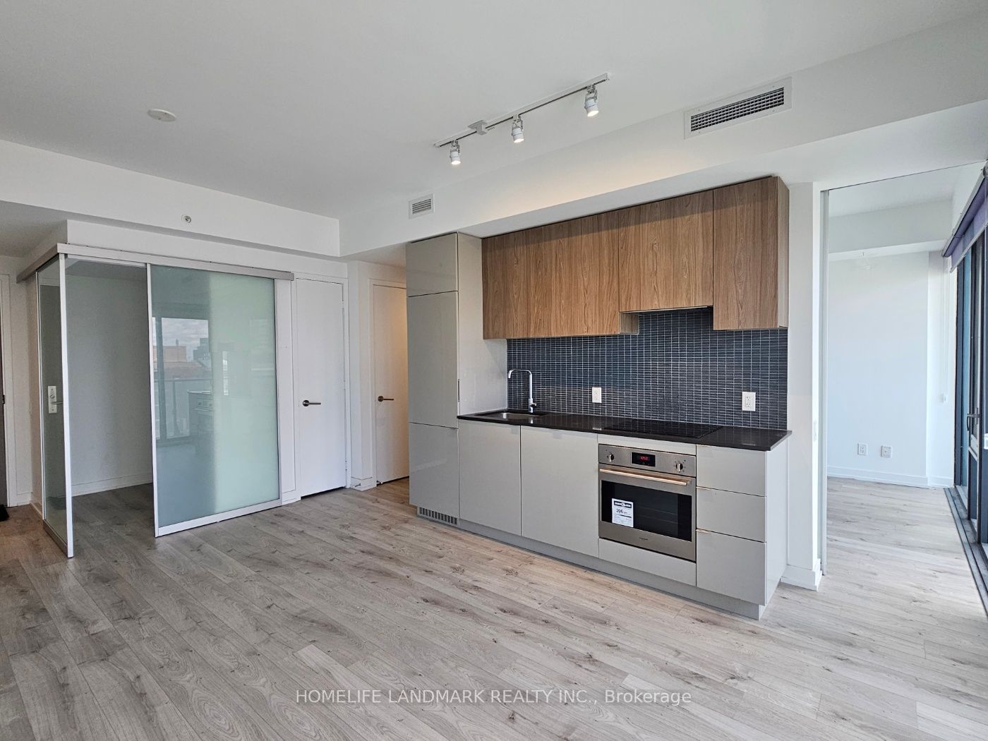 161 Roehampton Ave, unit 1502 for sale - image #4