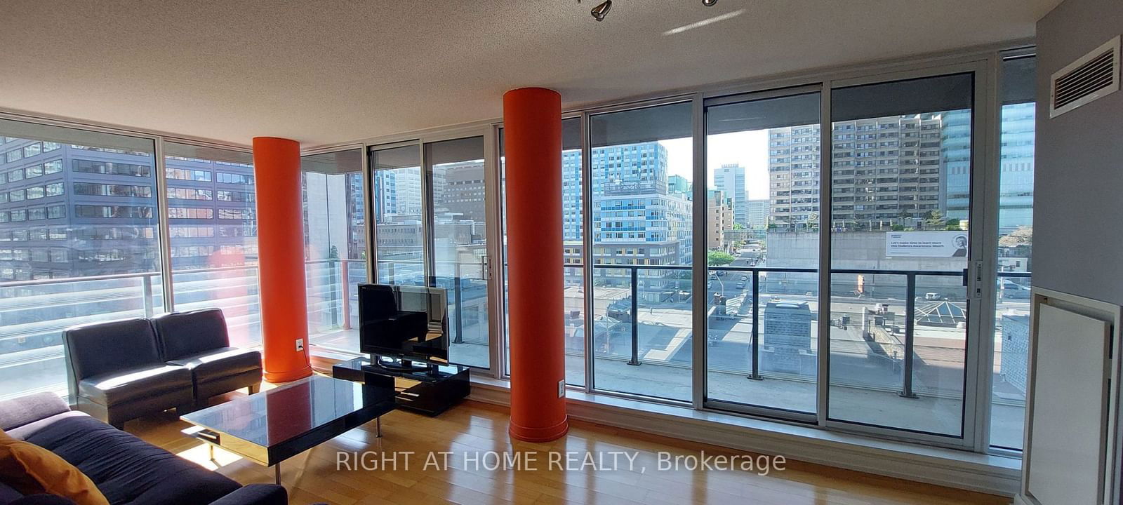 111 Elizabeth St, unit 926 for rent