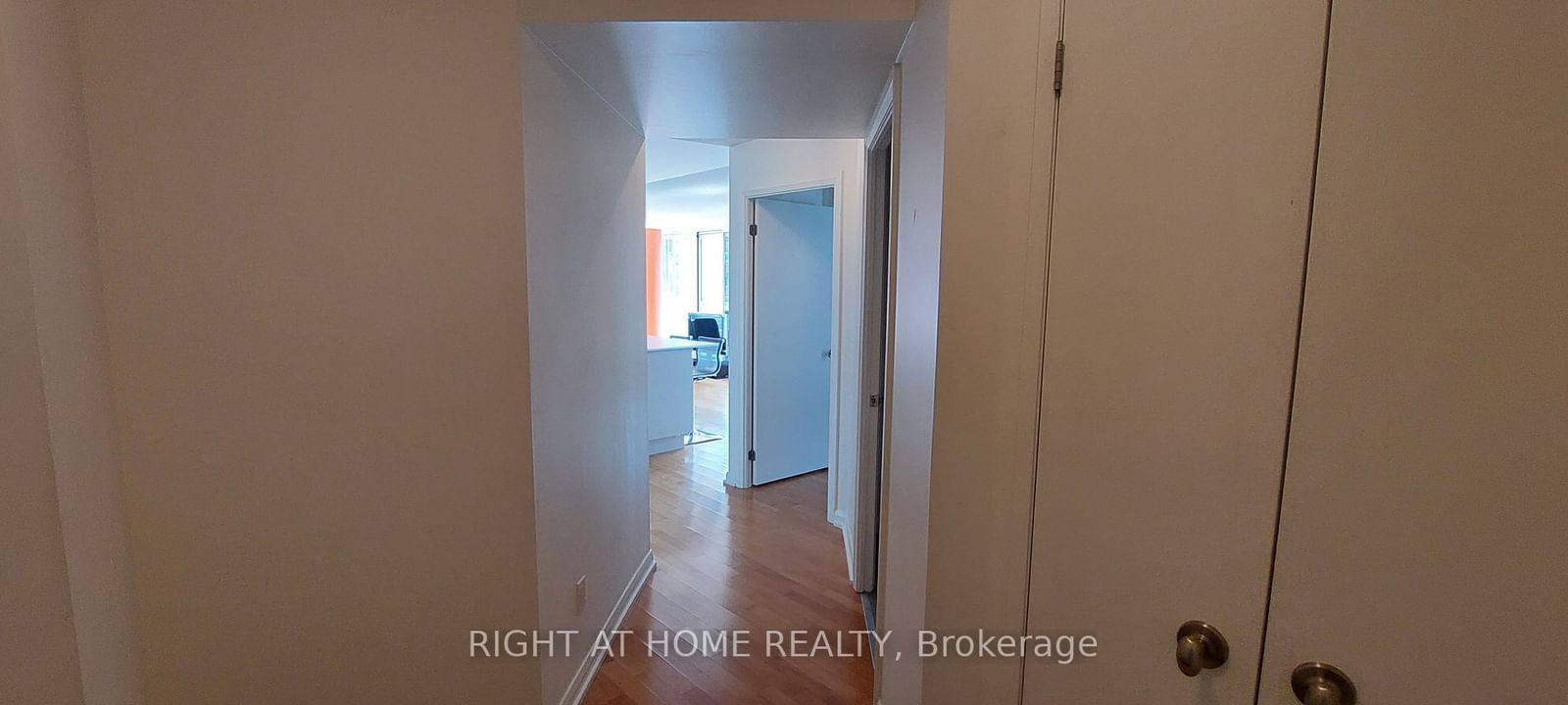 111 Elizabeth St, unit 926 for rent - image #7