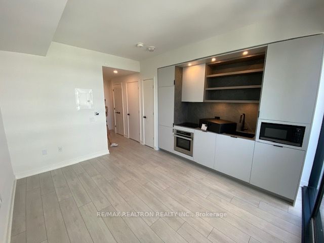 55 Charles St E, unit 3711 for rent - image #11