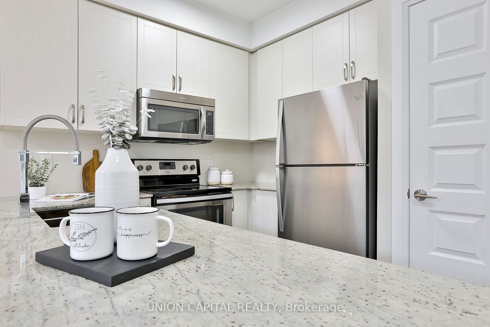 23 Eldora Ave, unit 109 for sale - image #8