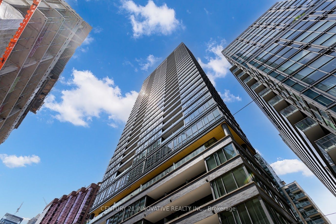 8 Charlotte St, unit 303 for sale - image #2