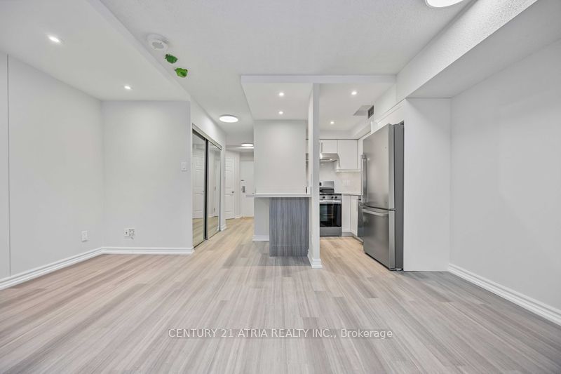 55 Centre Ave, unit 2205 for rent