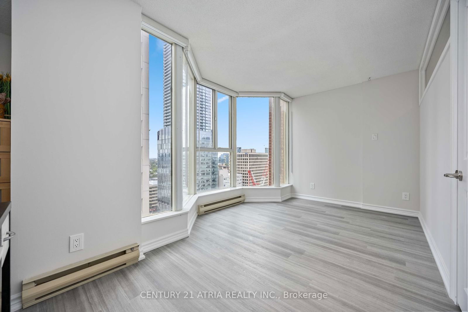 55 Centre Ave, unit 2205 for rent - image #18