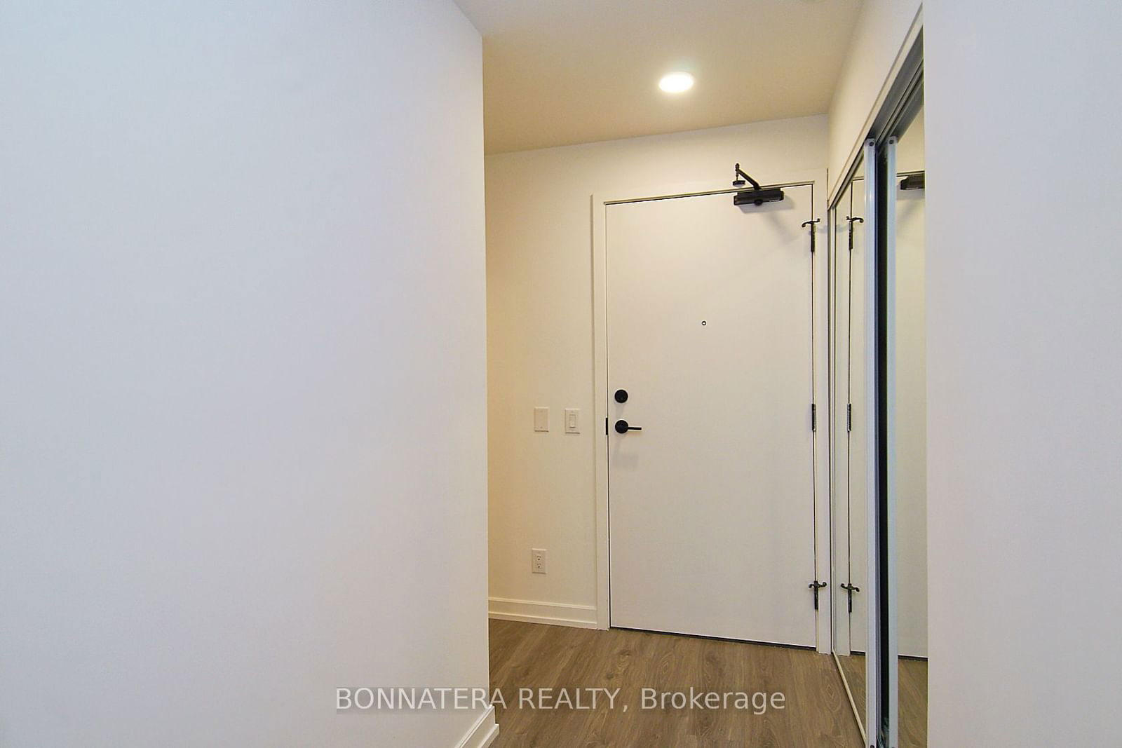 20 Tubman Ave, unit 211 for rent - image #10