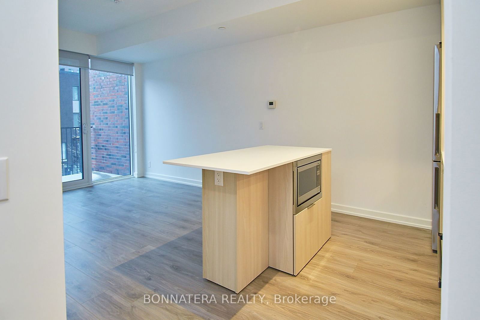 20 Tubman Ave, unit 211 for rent - image #11