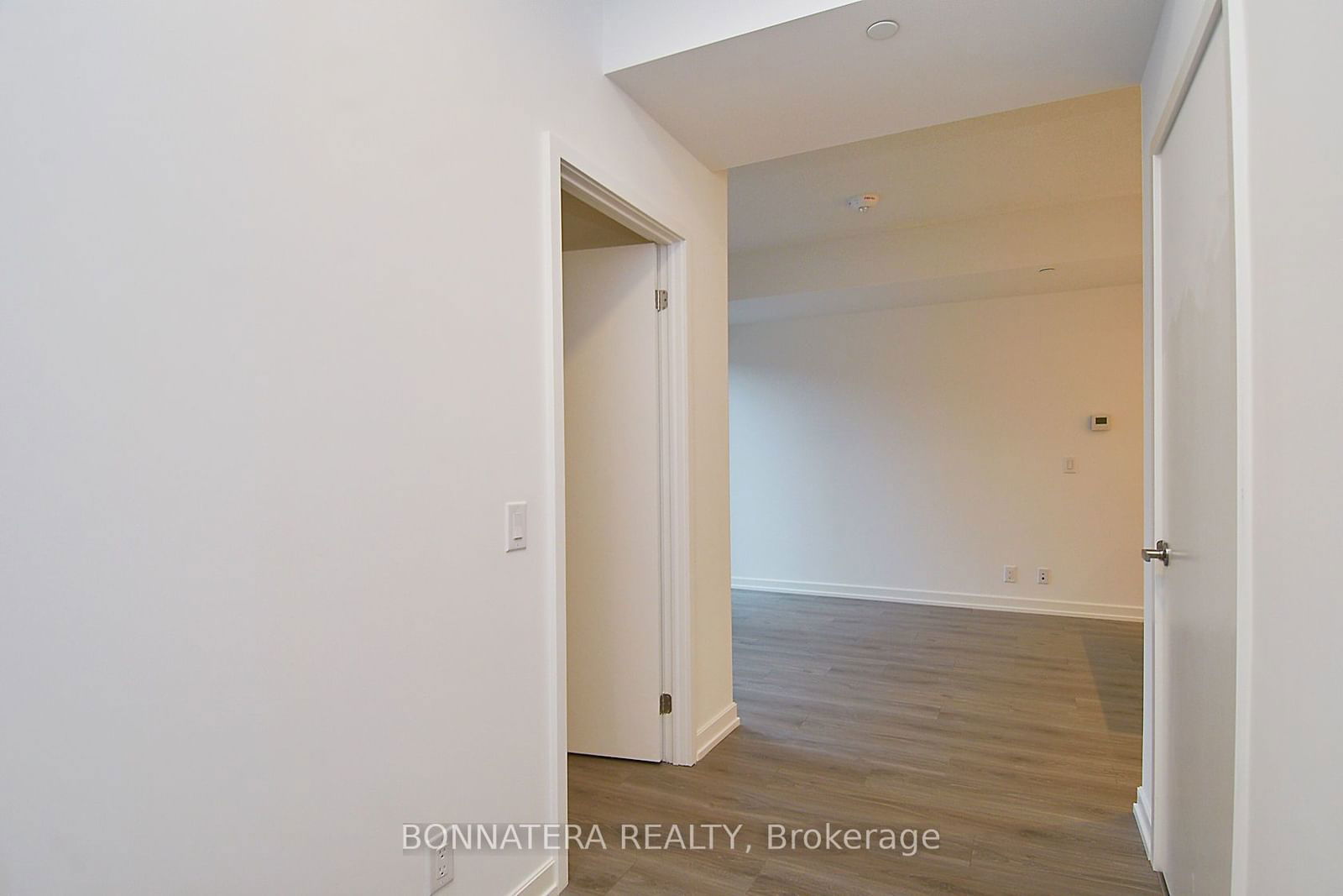 20 Tubman Ave, unit 211 for rent - image #29