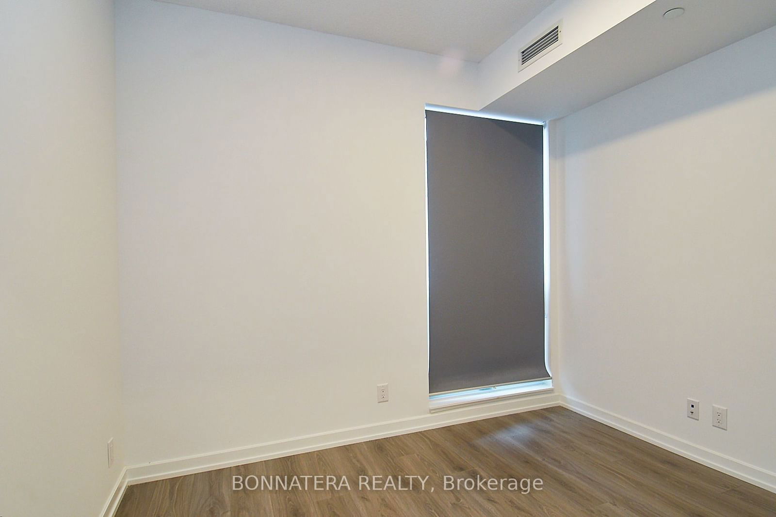 20 Tubman Ave, unit 211 for rent - image #36