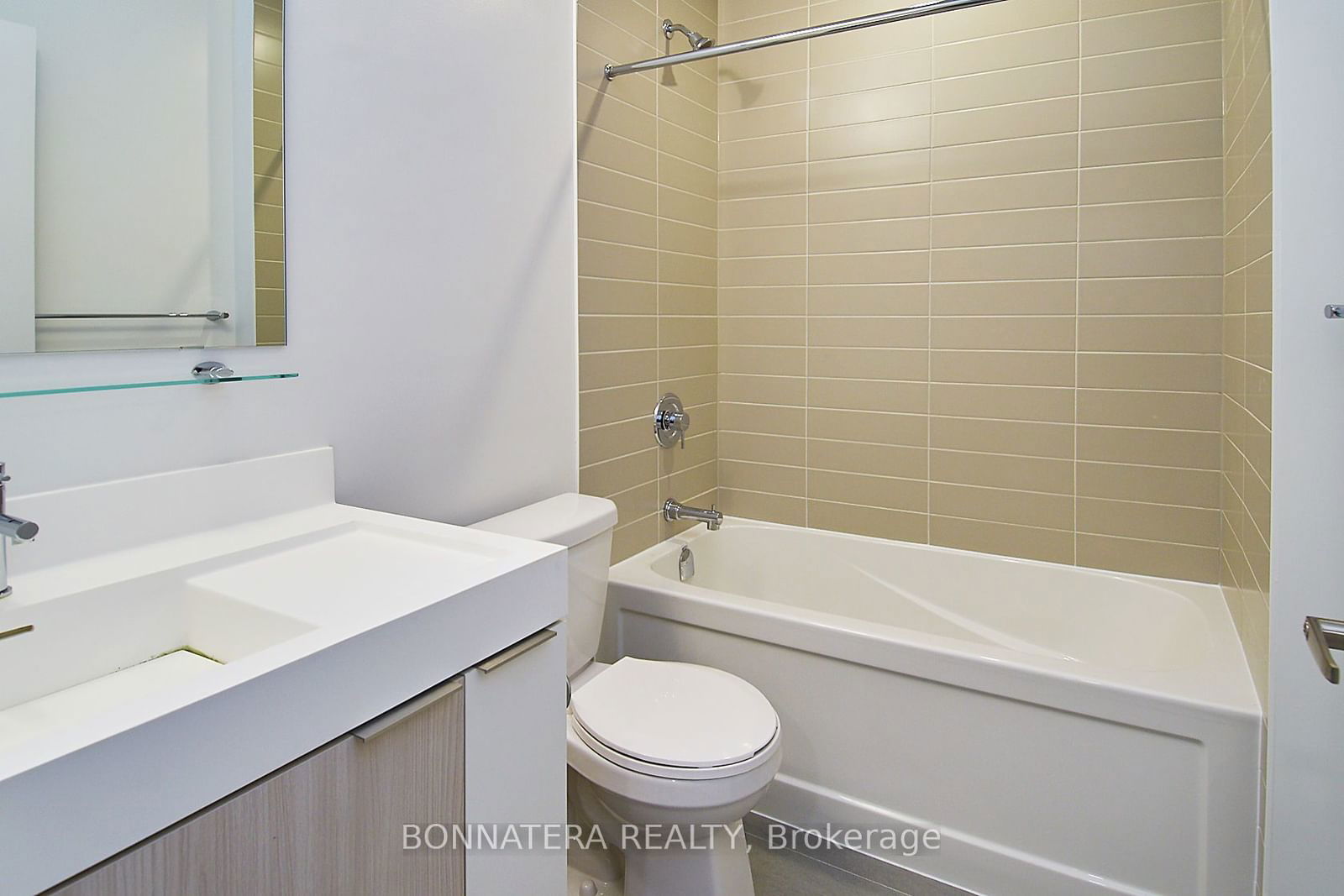 20 Tubman Ave, unit 211 for rent - image #37