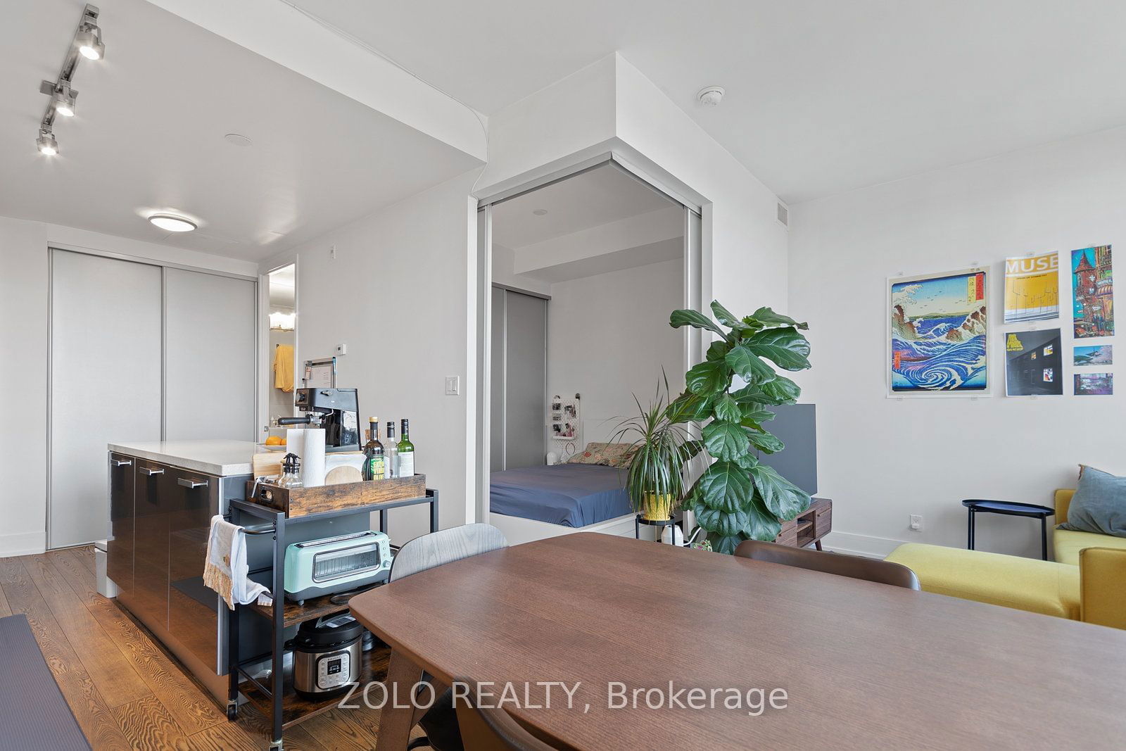 799 College St, unit 403 for sale - image #14