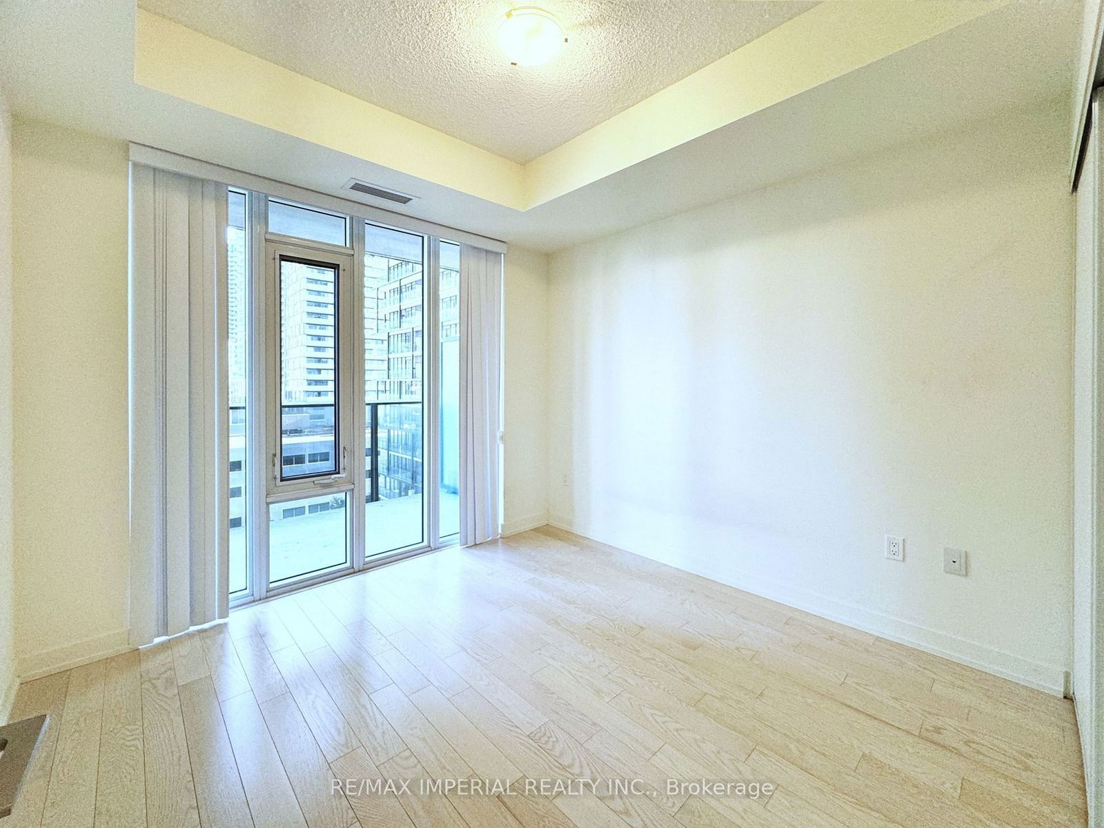 330 Richmond St W, unit 1715 for rent - image #19