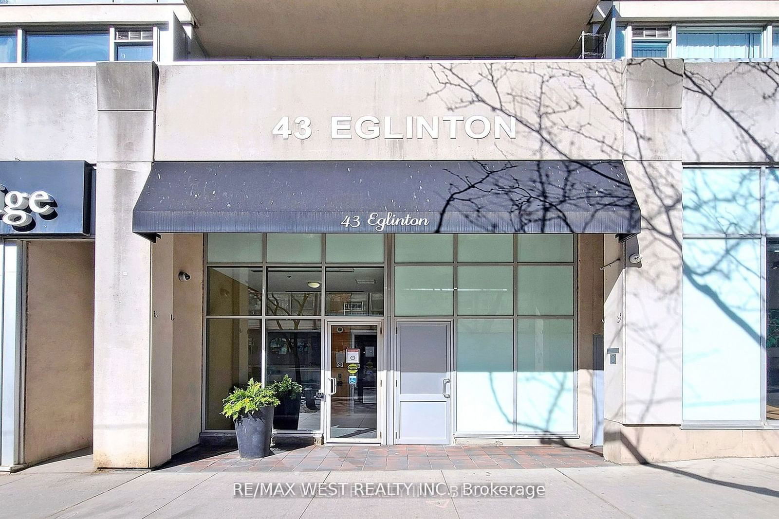 43 Eglinton Ave E, unit 806 for sale - image #3