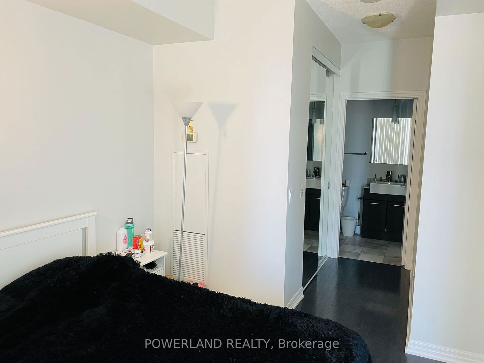 770 Bay St, unit Ph607 for rent