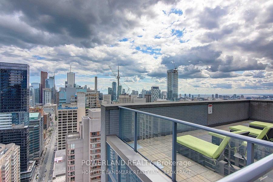 770 Bay St, unit Ph607 for rent - image #4