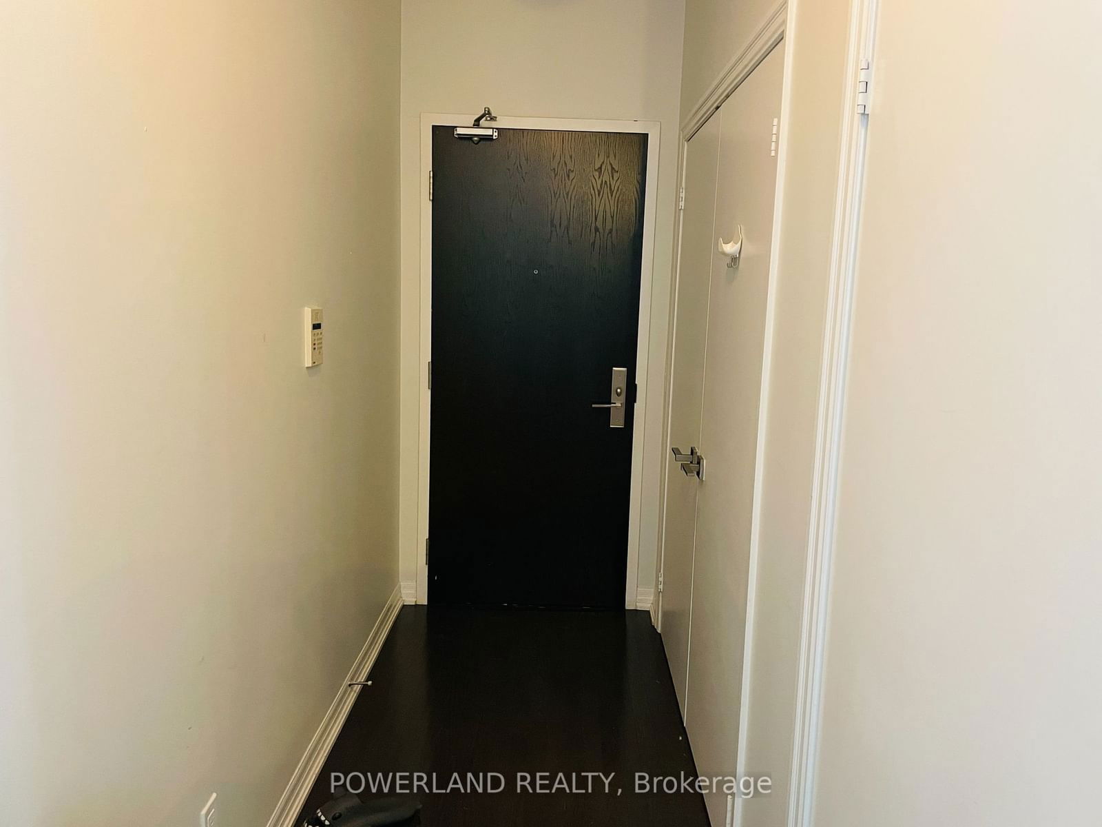 770 Bay St, unit Ph607 for rent