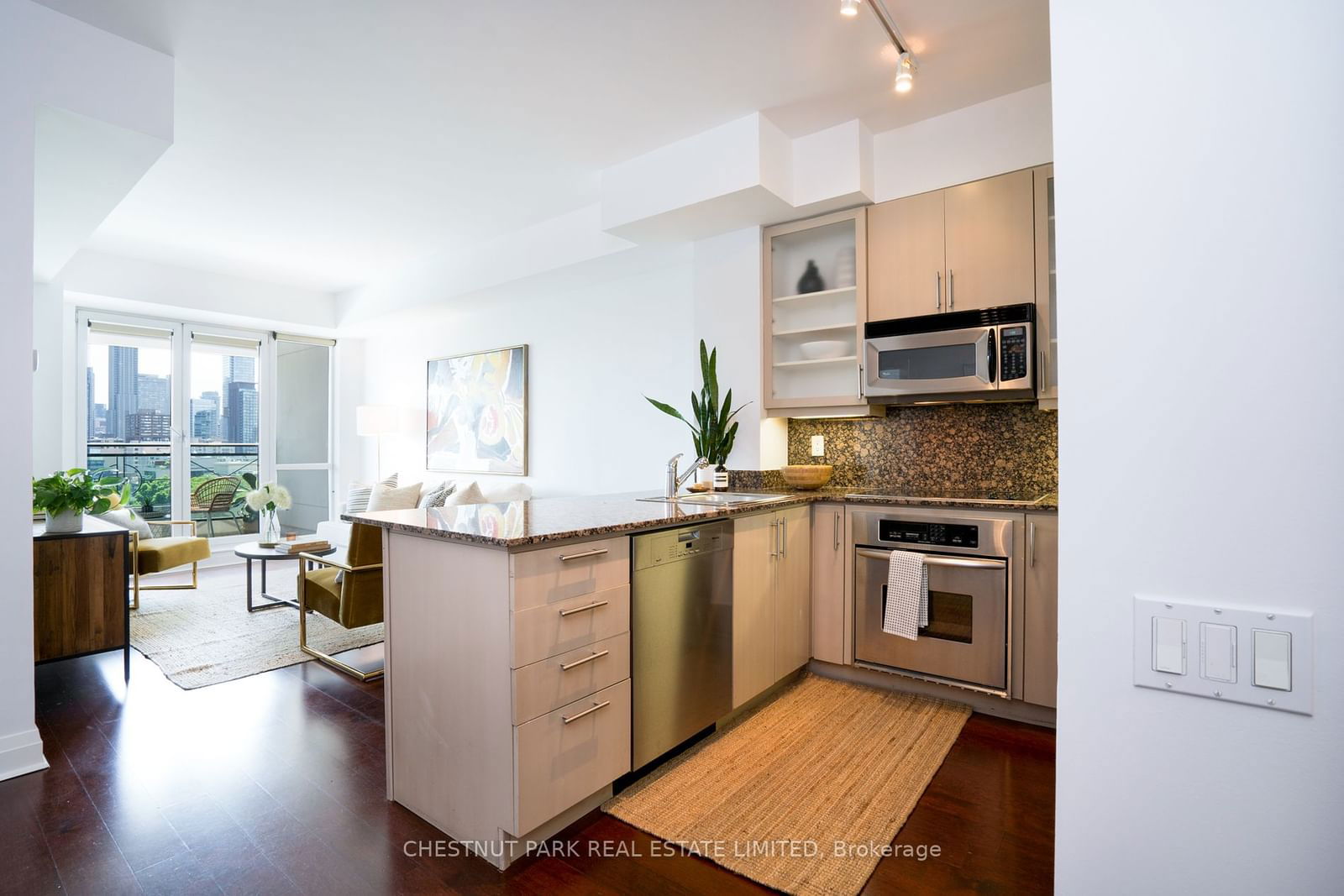 25 Scrivener Sq, unit 810 for sale - image #5