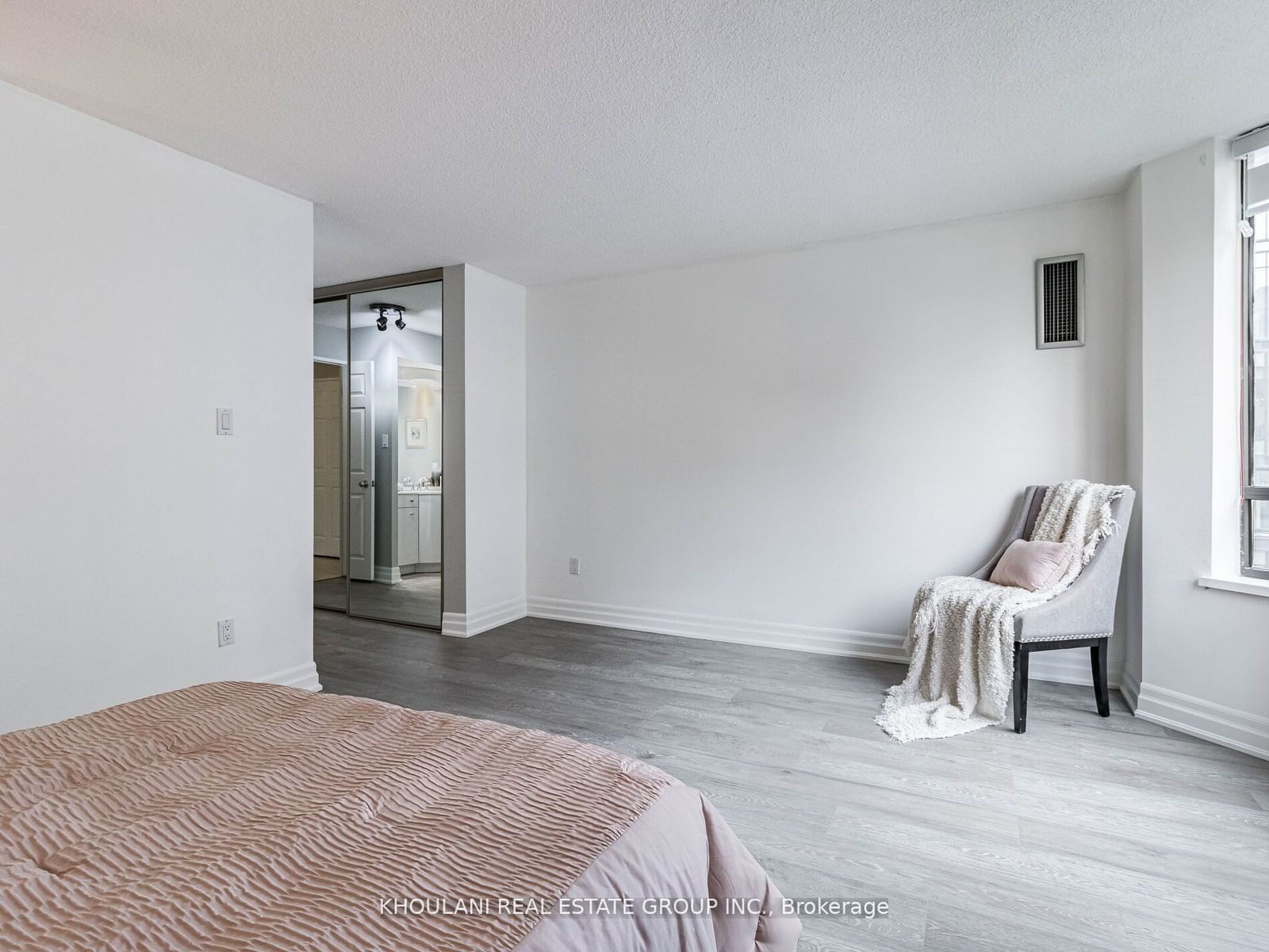 280 Simcoe St, unit 709 for sale - image #18