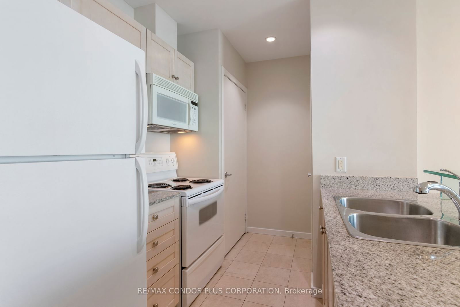 8 York St, unit 2507 for rent - image #15