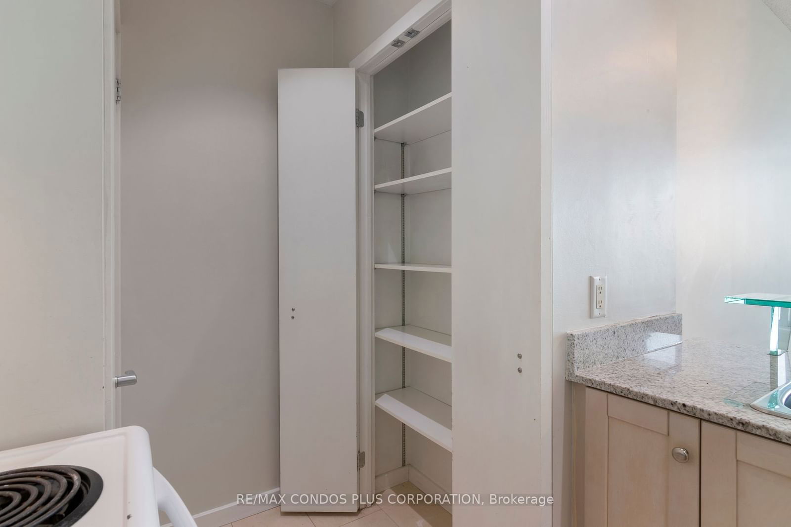 8 York St, unit 2507 for rent - image #20