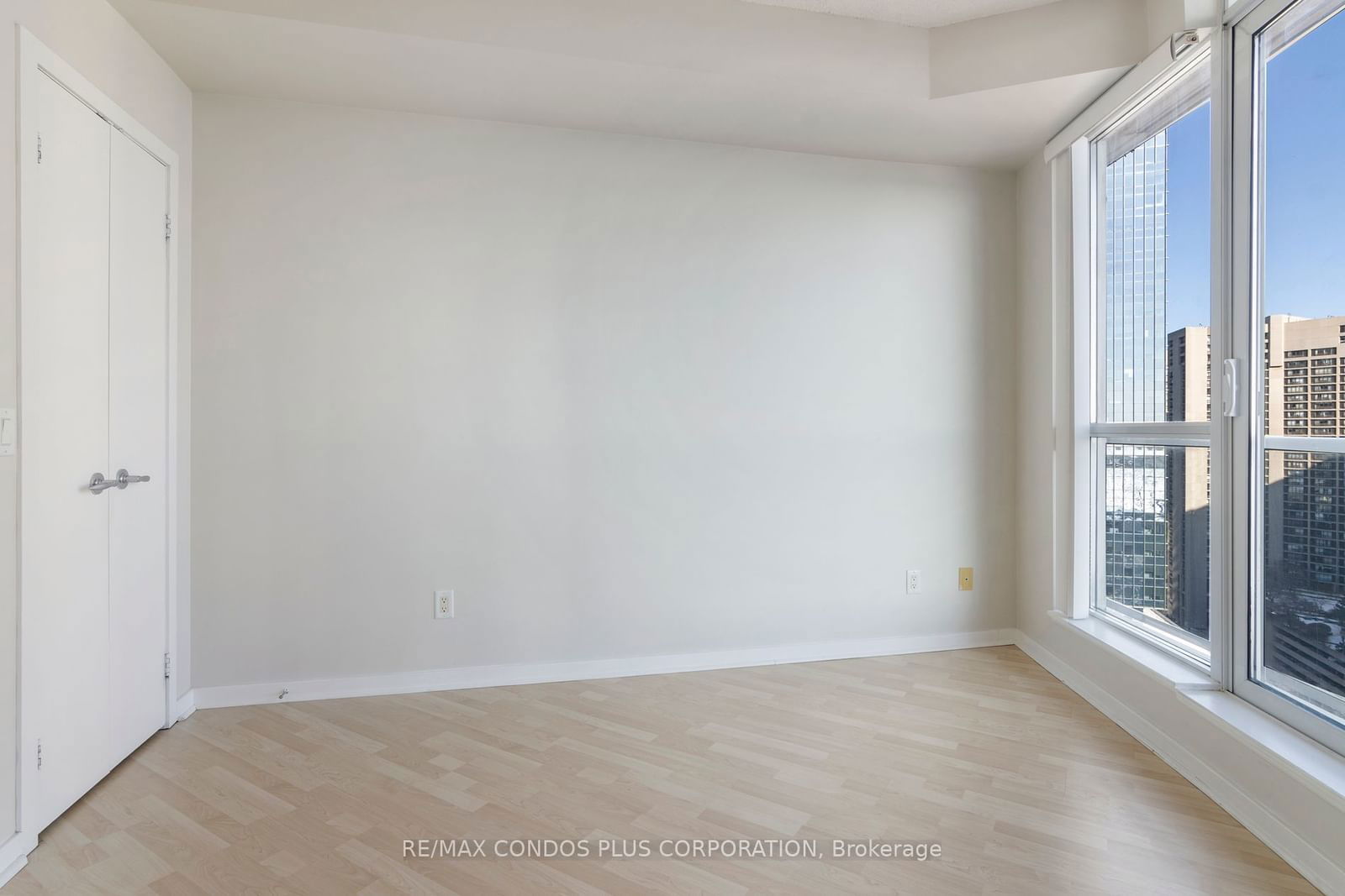 8 York St, unit 2507 for rent - image #23