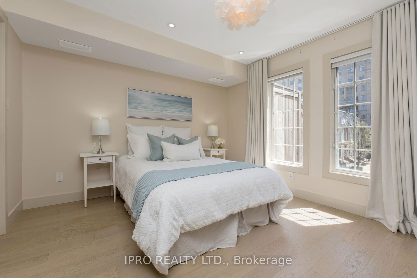 15 Niagara St, unit 56 for sale - image #19