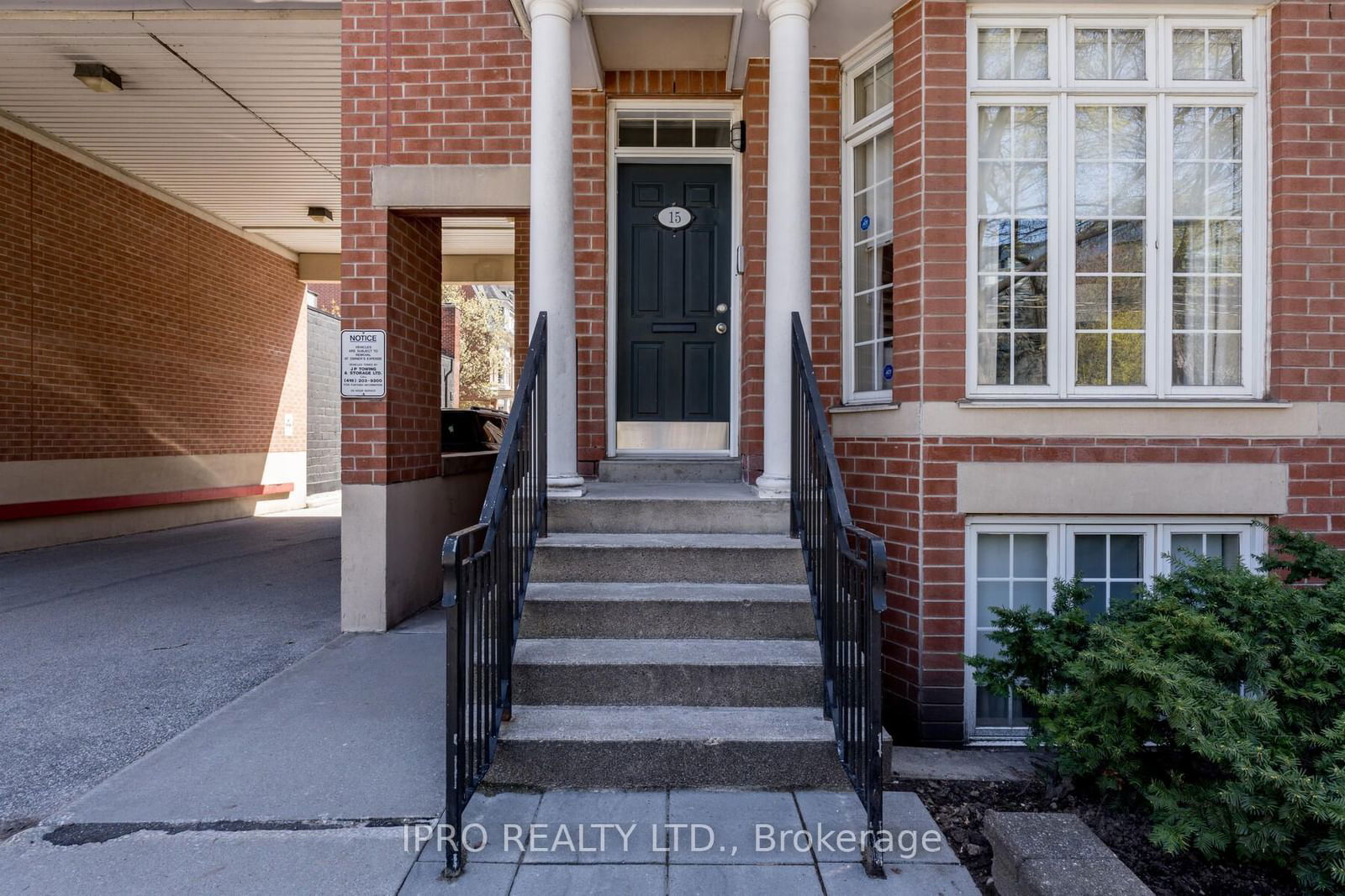 15 Niagara St, unit 56 for sale - image #2