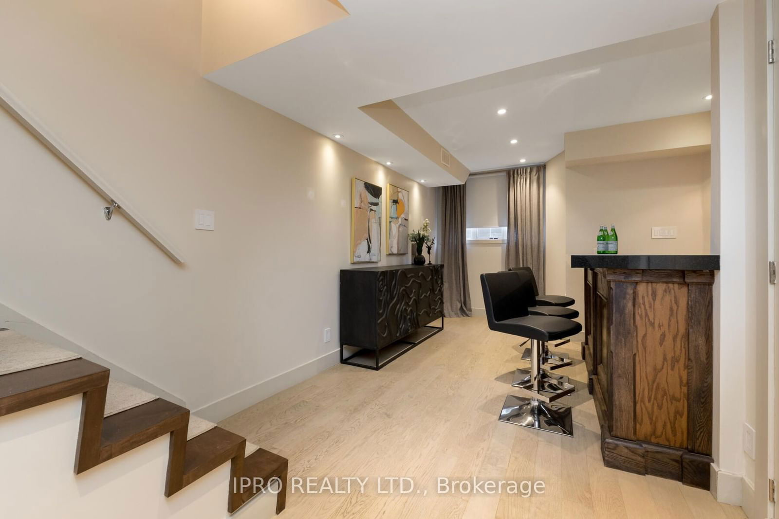 15 Niagara St, unit 56 for sale - image #32